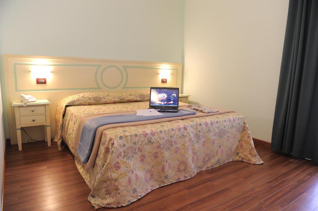 Hotel Plazza Porcari Dış mekan fotoğraf