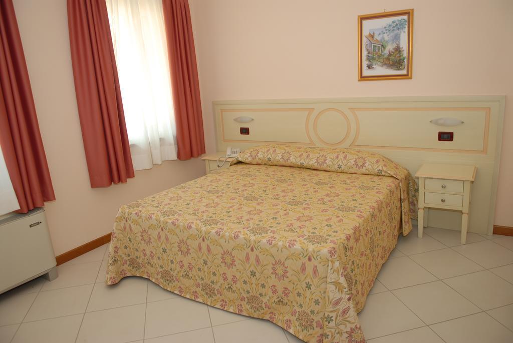 Hotel Plazza Porcari Dış mekan fotoğraf