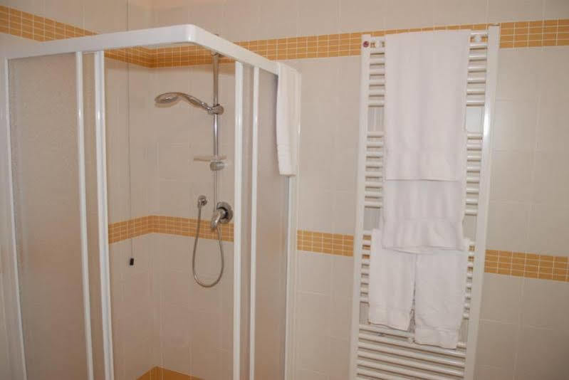 Hotel Plazza Porcari Dış mekan fotoğraf